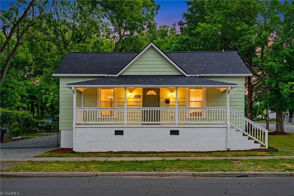 702 Maple Avenue, Burlington NC 27215