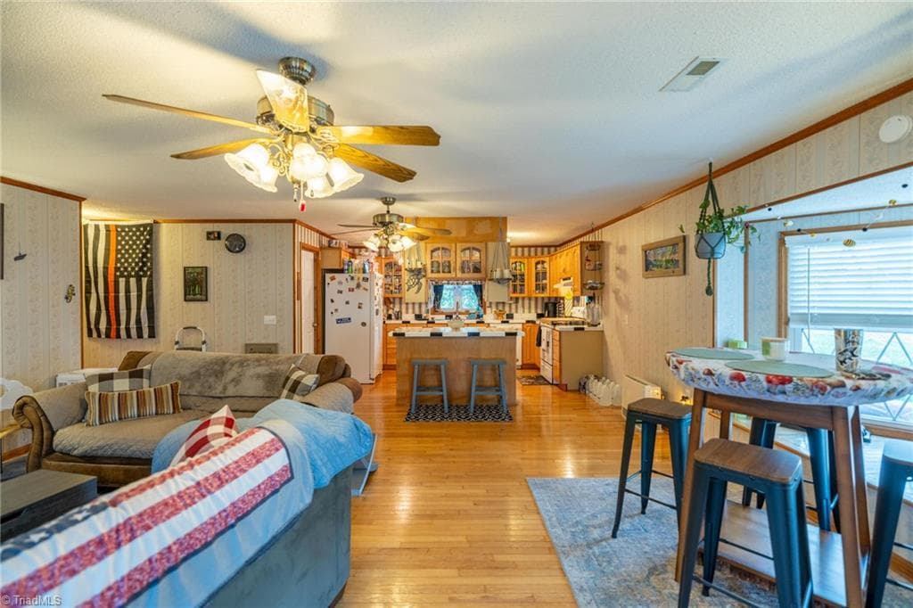 Remarks at 123 Buck Mountain Circle, West Jefferson NC 28694, photo 11 of 50