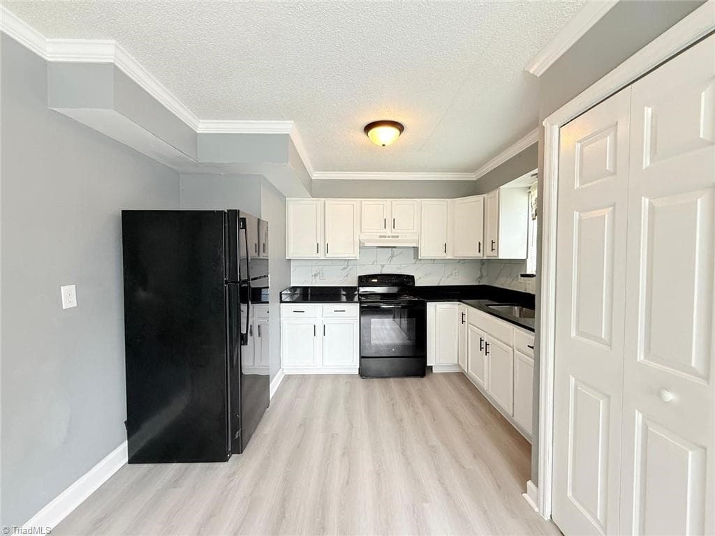 Stick/Site Built at 609 Cross Street, High Point NC 27260, photo 12 of 21