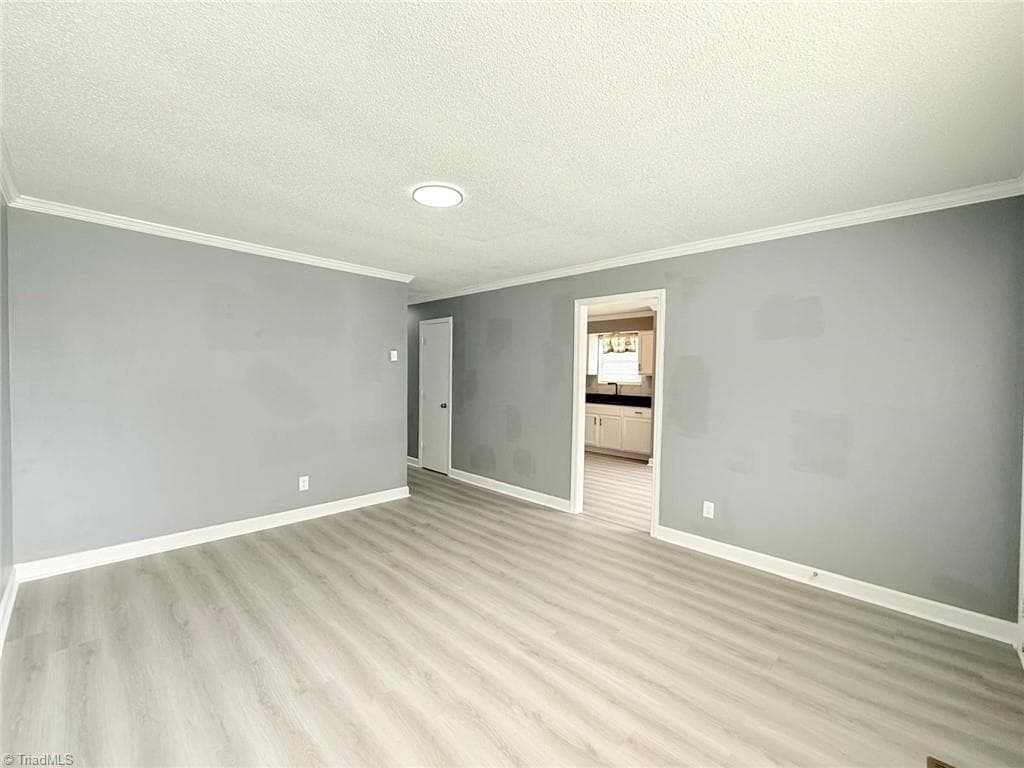 Stick/Site Built at 609 Cross Street, High Point NC 27260, photo 5 of 21