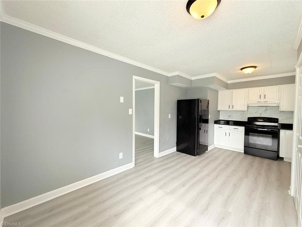 Stick/Site Built at 609 Cross Street, High Point NC 27260, photo 11 of 21