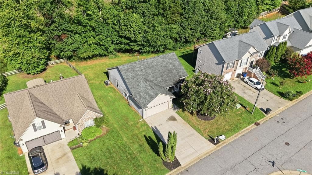 200 Brooks Edge Drive, Winston-Salem NC 27107