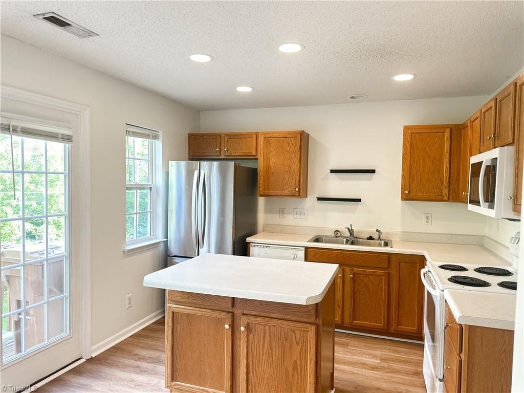 Stick/Site Built at 88 Tannenbaum Circle, Greensboro NC 27410, photo 6 of 26