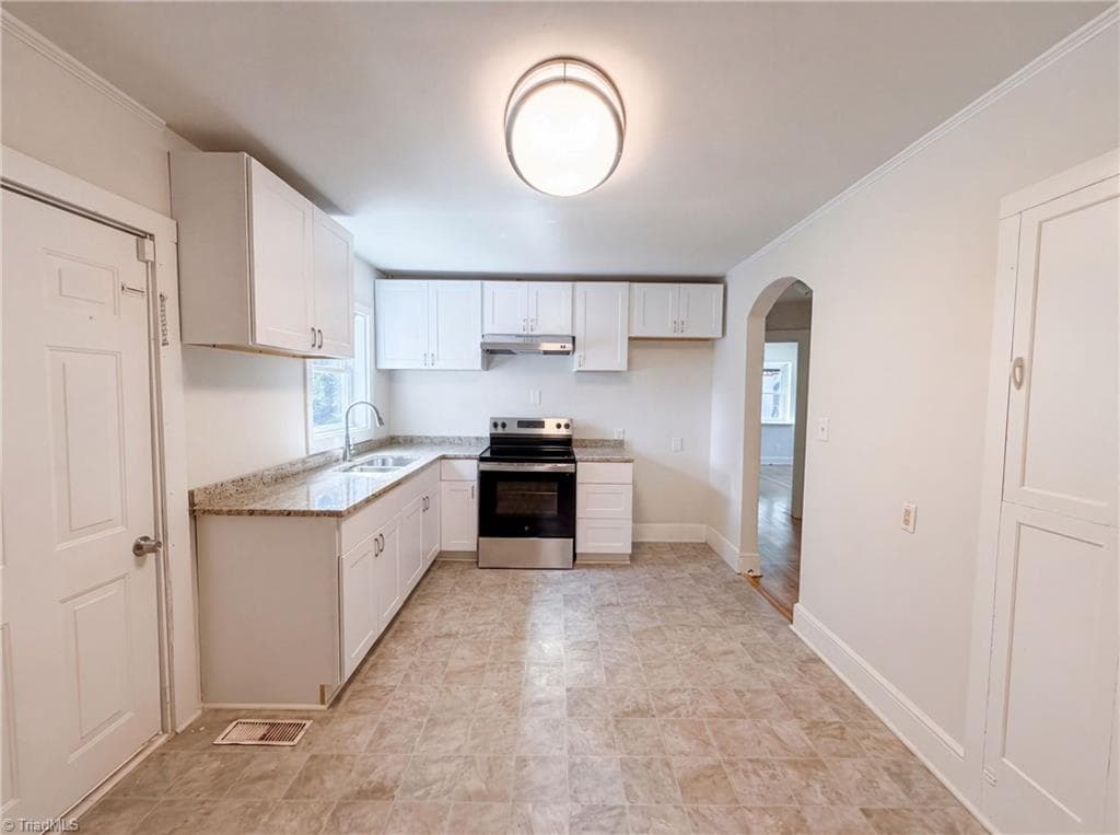 Stick/Site Built at 18 Rhyne Avenue, Winston-Salem NC 27127, Winston-Salem, photo 2 of 18