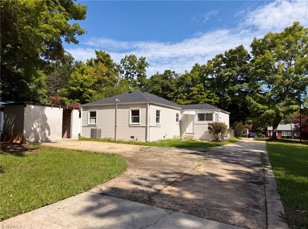 Stick/Site Built at 18 Rhyne Avenue, Winston-Salem NC 27127, Winston-Salem, photo 16 of 18
