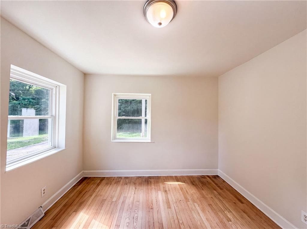 Stick/Site Built at 18 Rhyne Avenue, Winston-Salem NC 27127, Winston-Salem, photo 12 of 18