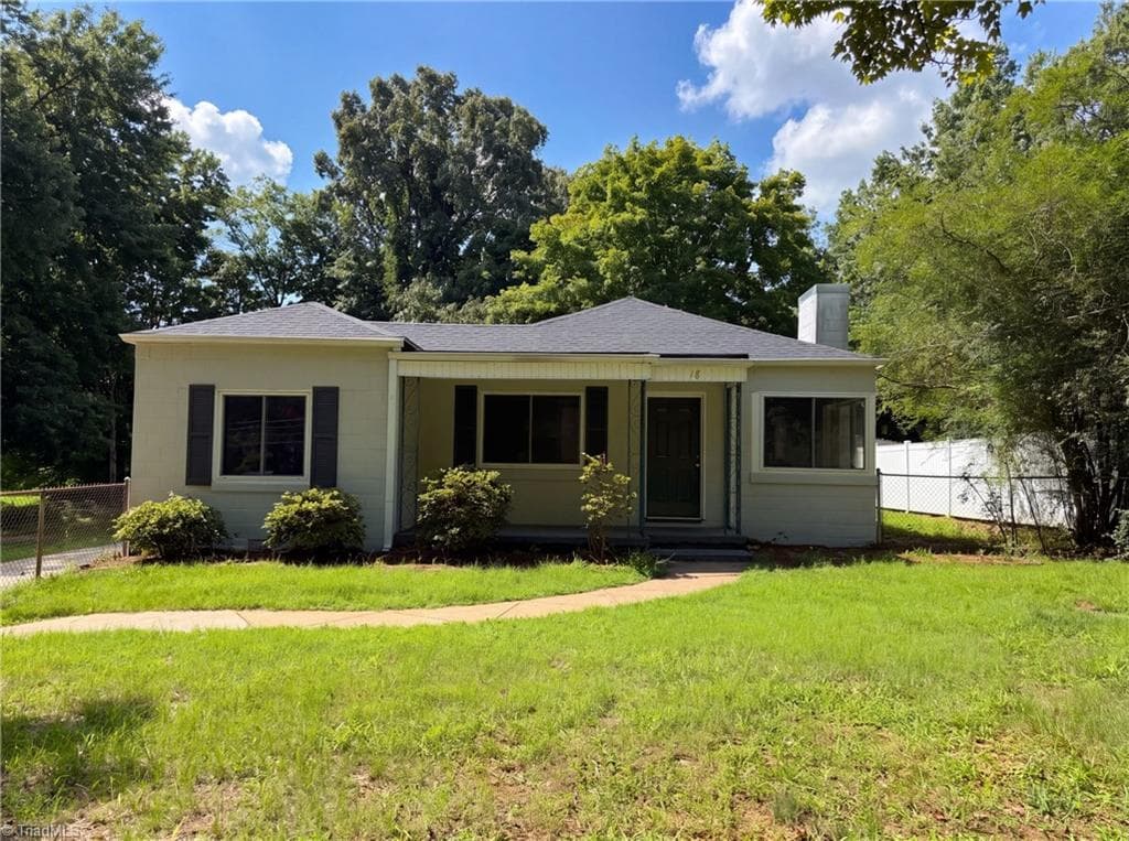 18 Rhyne Avenue, Winston-Salem NC 27127
