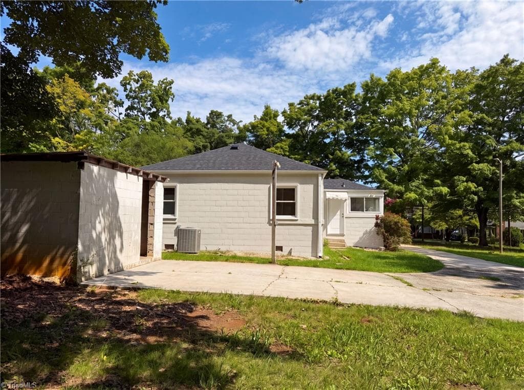 Stick/Site Built at 18 Rhyne Avenue, Winston-Salem NC 27127, Winston-Salem, photo 5 of 18