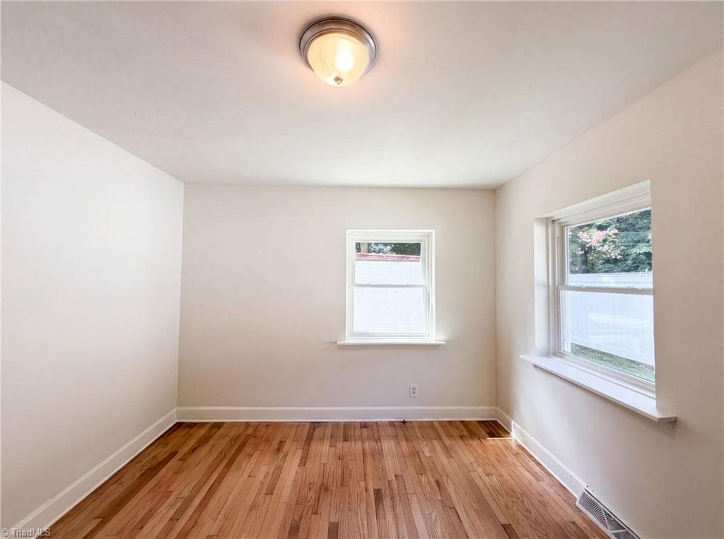 Stick/Site Built at 18 Rhyne Avenue, Winston-Salem NC 27127, Winston-Salem, photo 4 of 18