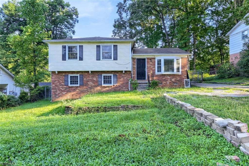 4114 Farmbrooke Drive, Greensboro NC 27407