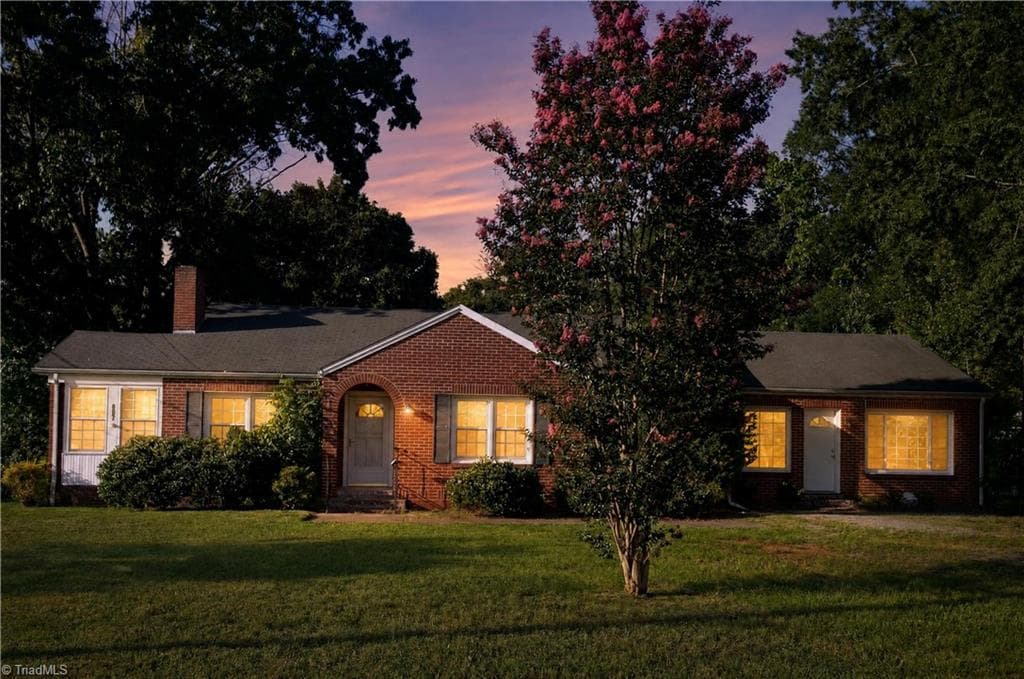 Stick/Site Built at 807 W Jackson Street, Mayodan NC 27027, Mayodan, photo 2 of 31