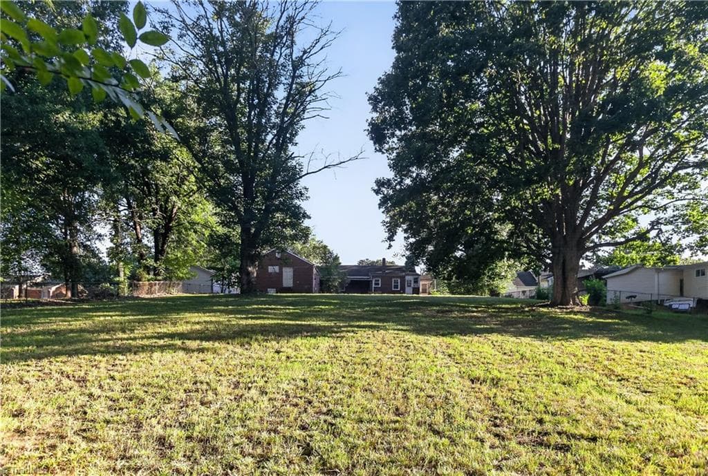 Stick/Site Built at 807 W Jackson Street, Mayodan NC 27027, Mayodan, photo 30 of 31