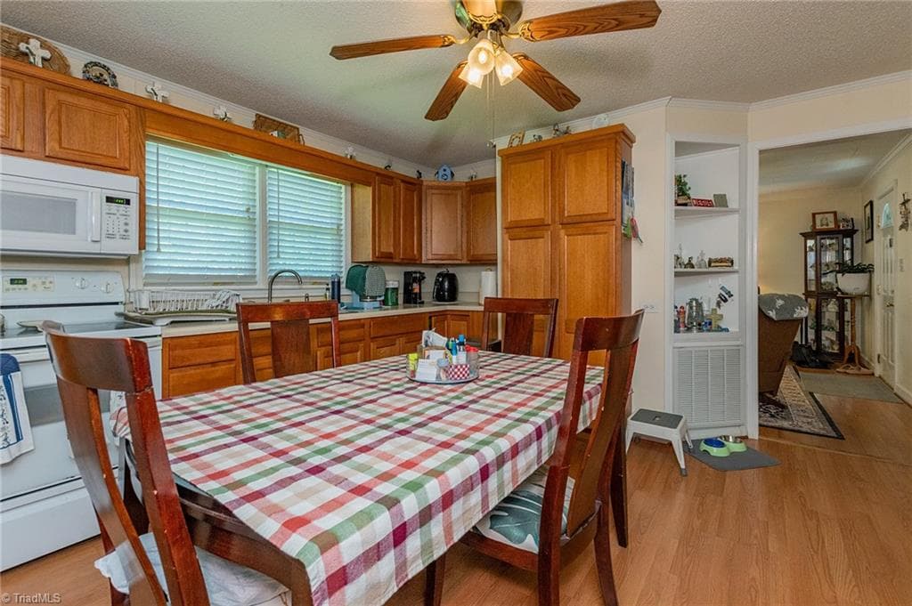 Manufactured Home at 1025 E Holly Grove Road, Lexington NC 27292, Lexington, photo 46 of 49