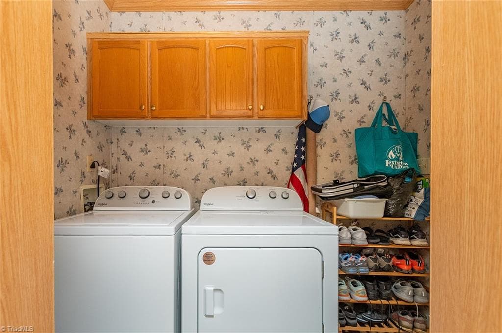 Manufactured Home at 1025 E Holly Grove Road, Lexington NC 27292, Lexington, photo 16 of 49