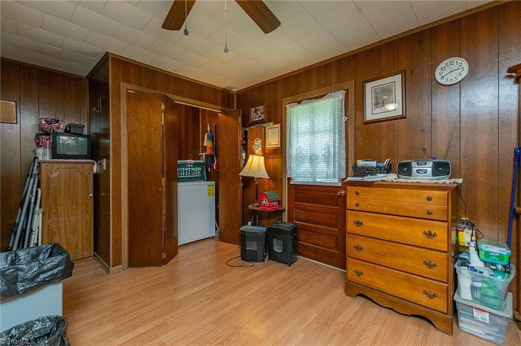 Manufactured Home at 1025 E Holly Grove Road, Lexington NC 27292, Lexington, photo 48 of 49