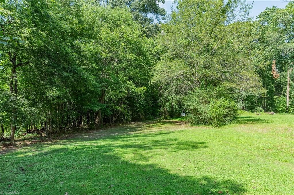 Manufactured Home at 1025 E Holly Grove Road, Lexington NC 27292, Lexington, photo 31 of 49