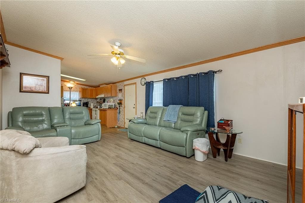 Manufactured Home at 1025 E Holly Grove Road, Lexington NC 27292, Lexington, photo 8 of 49