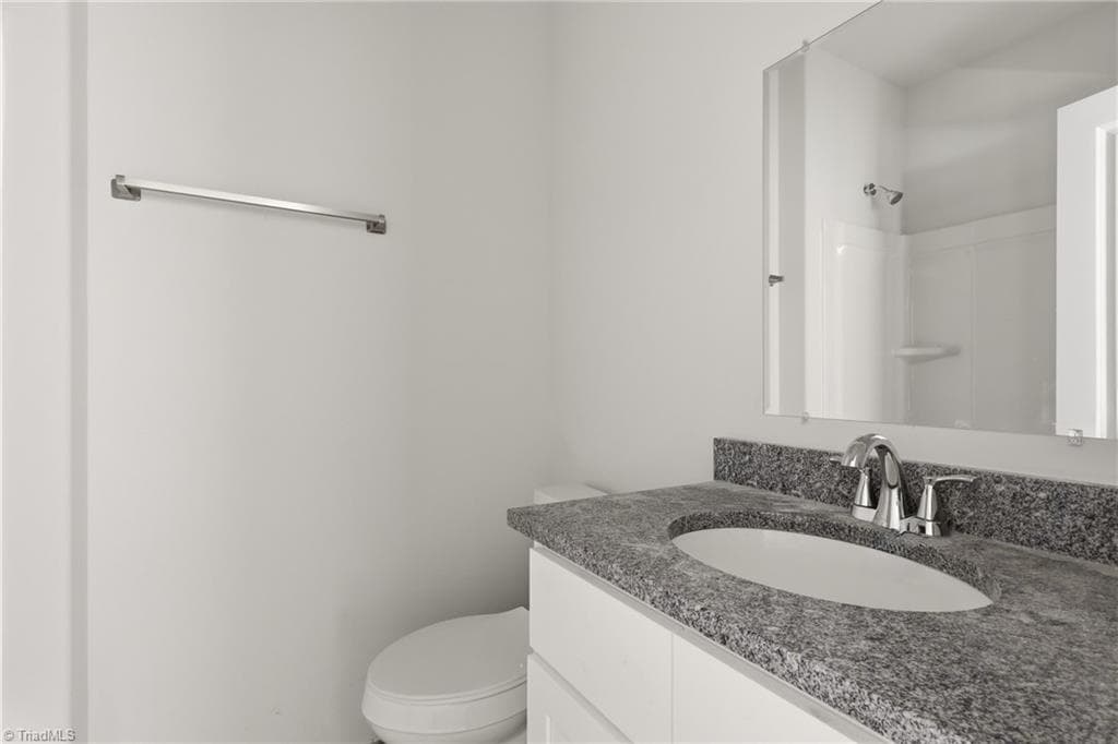 Stick/Site Built at 400 Guilford Street, Lexington NC 27292, Lexington, photo 5 of 11