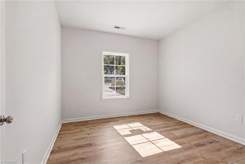 Stick/Site Built at 400 Guilford Street, Lexington NC 27292, Lexington, photo 4 of 11