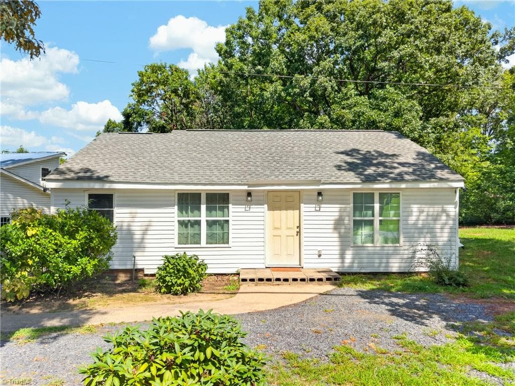 1119 Old Cedar Falls Road, Asheboro NC 27203