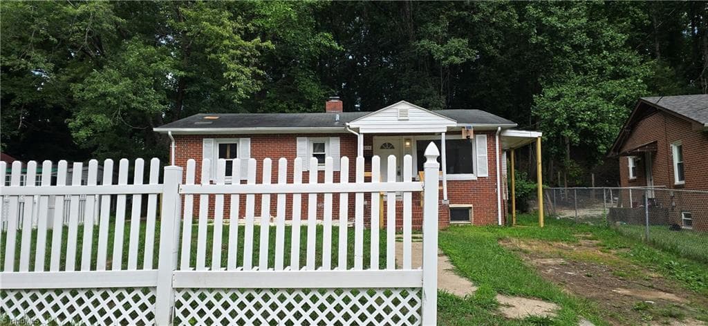 Stick/Site Built at 2219 Manchester Street, Winston-Salem NC 27105, Winston-Salem, photo 2 of 39