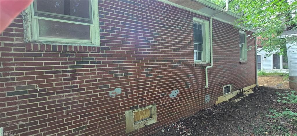 Stick/Site Built at 2219 Manchester Street, Winston-Salem NC 27105, Winston-Salem, photo 12 of 39