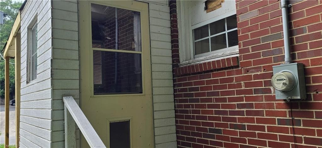 Stick/Site Built at 2219 Manchester Street, Winston-Salem NC 27105, Winston-Salem, photo 10 of 39