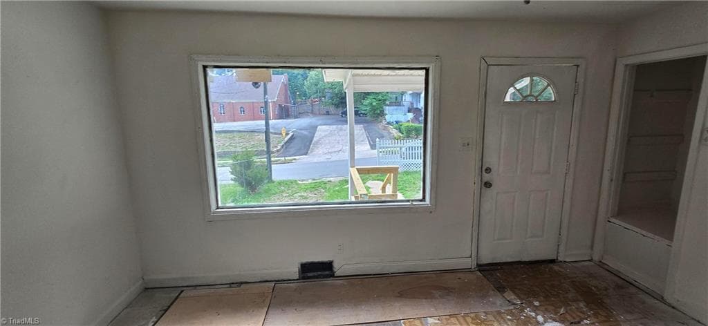 Stick/Site Built at 2219 Manchester Street, Winston-Salem NC 27105, Winston-Salem, photo 25 of 39