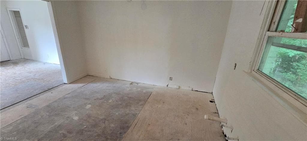 Stick/Site Built at 2219 Manchester Street, Winston-Salem NC 27105, Winston-Salem, photo 21 of 39