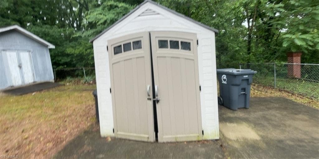 Stick/Site Built at 902 Ross Avenue, Greensboro NC 27406, photo 10 of 12