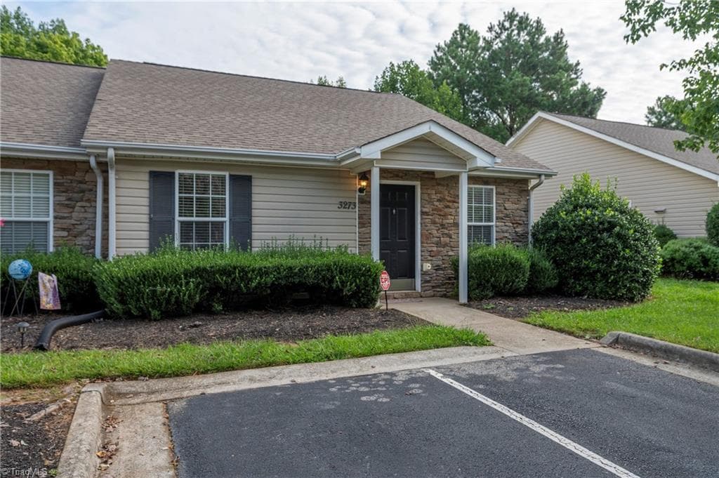 Stick/Site Built at 3273 Hyde Place Circle, Winston-Salem NC 27103, photo 2 of 40