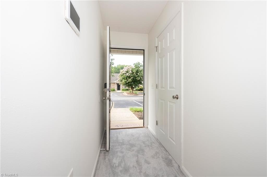 Stick/Site Built at 3273 Hyde Place Circle, Winston-Salem NC 27103, photo 5 of 40