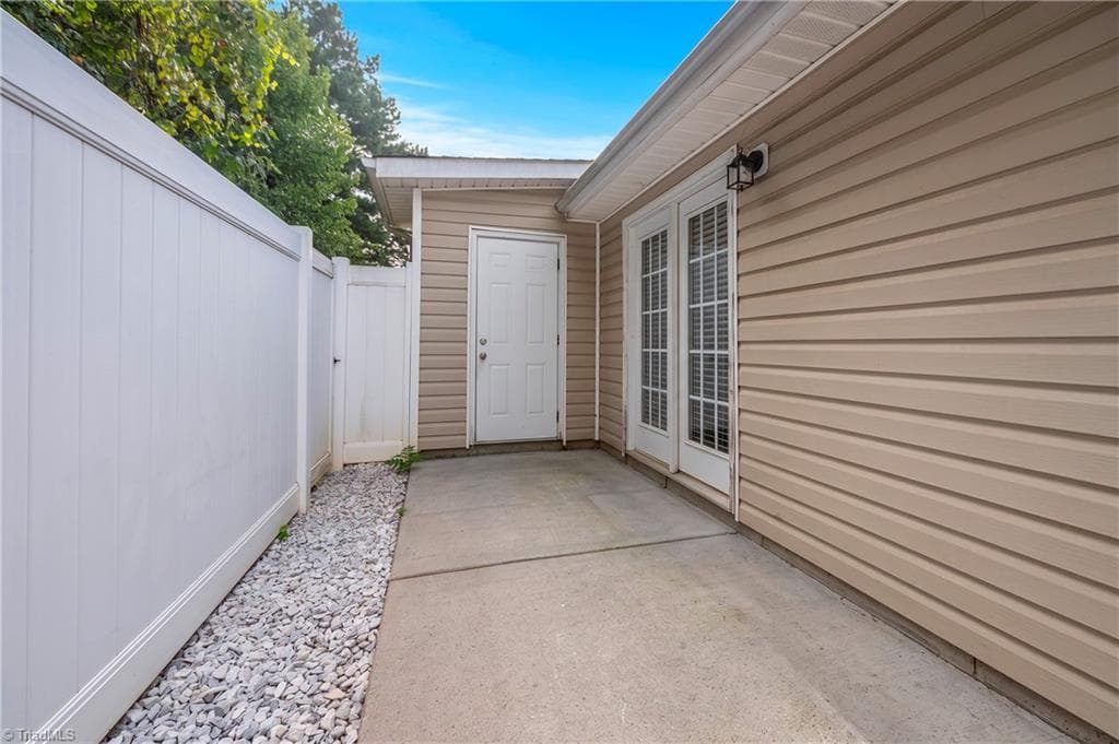 Stick/Site Built at 3273 Hyde Place Circle, Winston-Salem NC 27103, photo 34 of 40