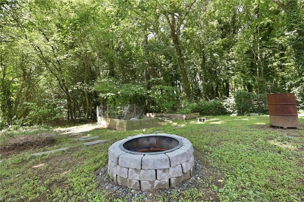 Stick/Site Built at 306 Oakgrove Drive, Graham NC 27253, photo 27 of 30