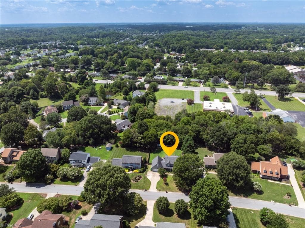 Stick/Site Built at 3809 Oak Forest Drive, High Point NC 27265, photo 33 of 45