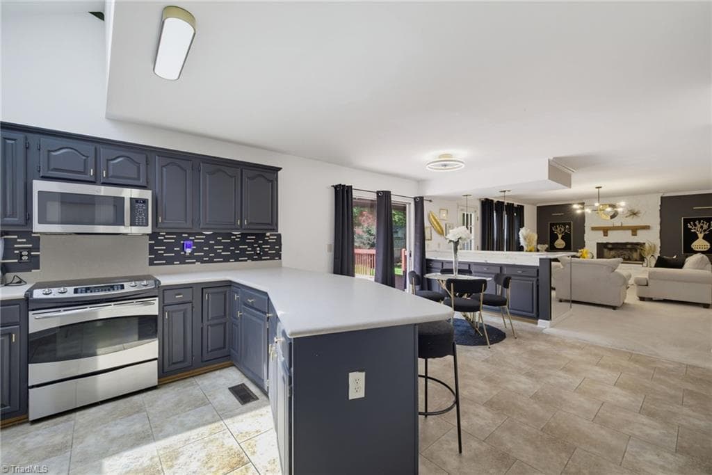Stick/Site Built at 3809 Oak Forest Drive, High Point NC 27265, photo 11 of 45