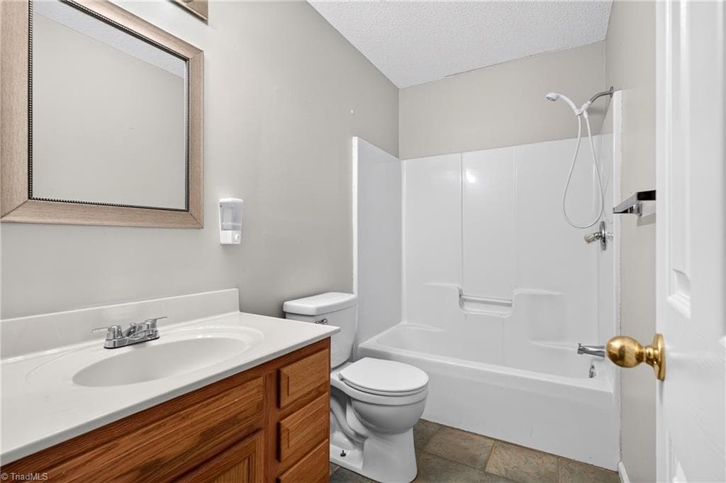 Stick/Site Built at 8 Hinkle Street, Thomasville NC 27360, Thomasville, photo 13 of 24
