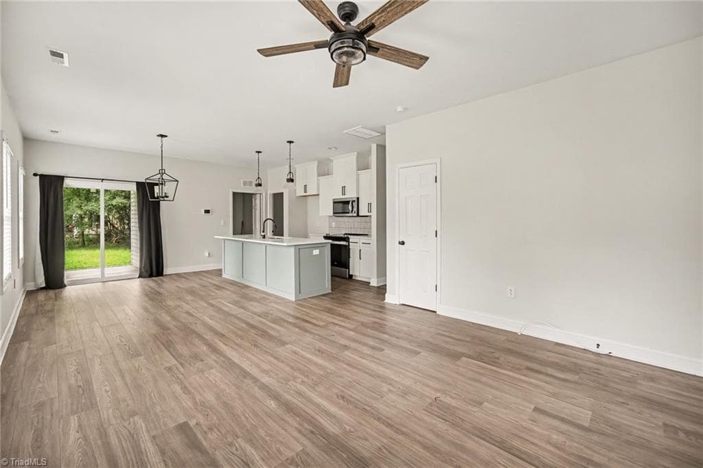 Stick/Site Built at 1402 Essex Avenue, Gastonia NC 28052, Gastonia, photo 15 of 68