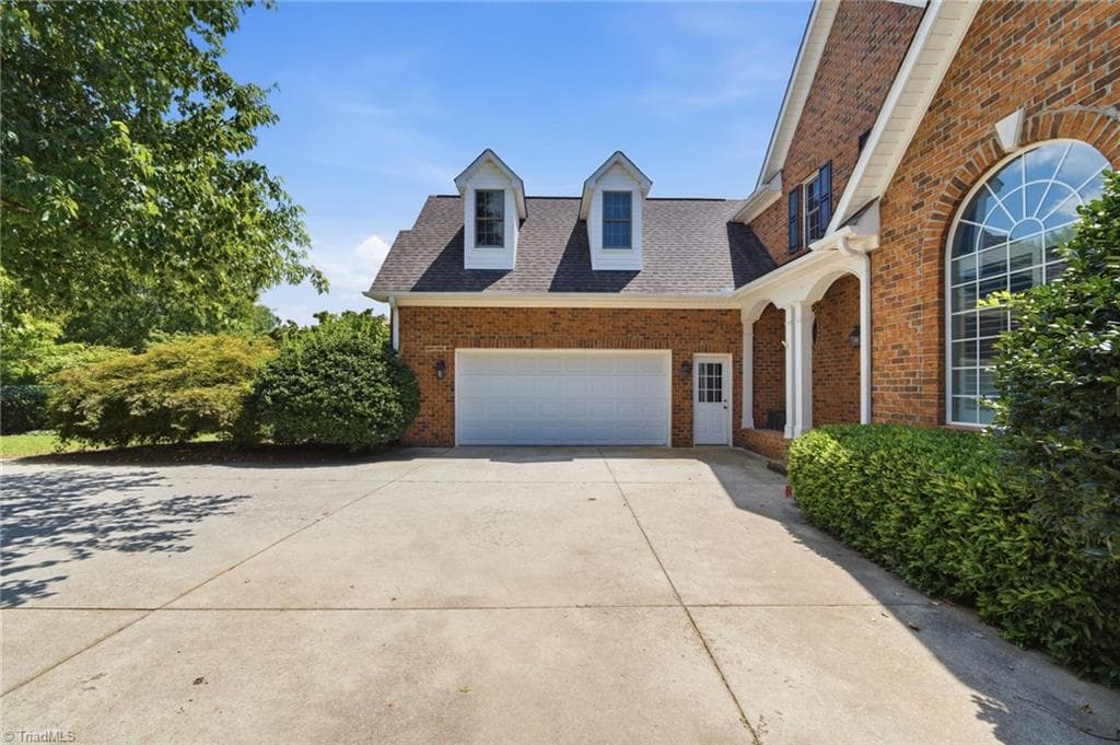 Stick/Site Built at 7493 Bethel View Court, Oak Ridge NC 27310, Oak Ridge, photo 5 of 100