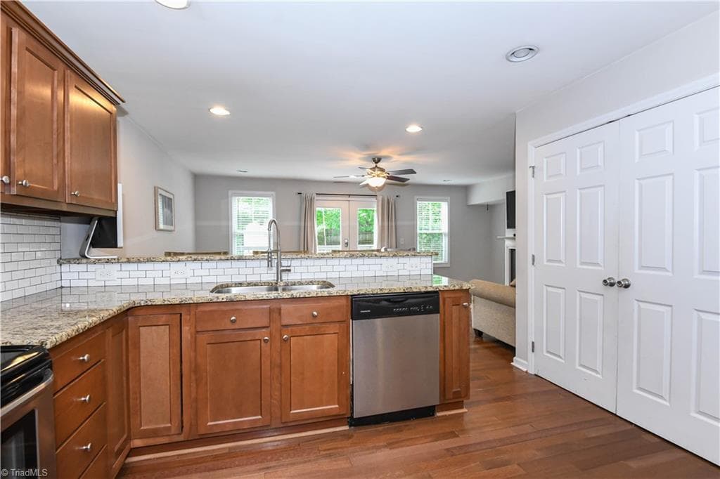 Stick/Site Built at 409 Warren Street, Greensboro NC 27403, photo 10 of 33