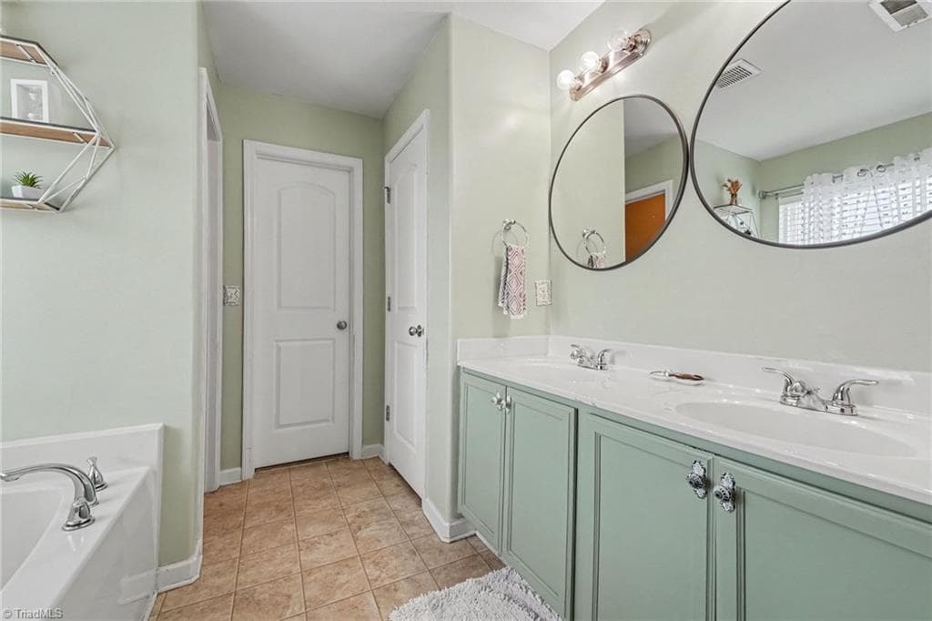 Stick/Site Built at 4338 Wyoming Court, Thomasville NC 27360, photo 13 of 29