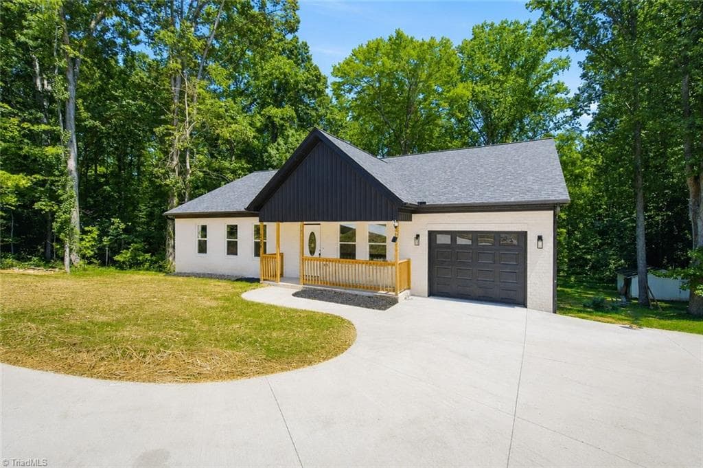 5612 Murray Road, Winston-Salem NC 27106