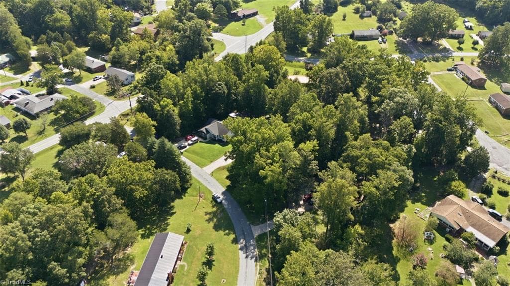 Stick/Site Built at 314 Conrad Circle, Thomasville NC 27360, photo 46 of 50