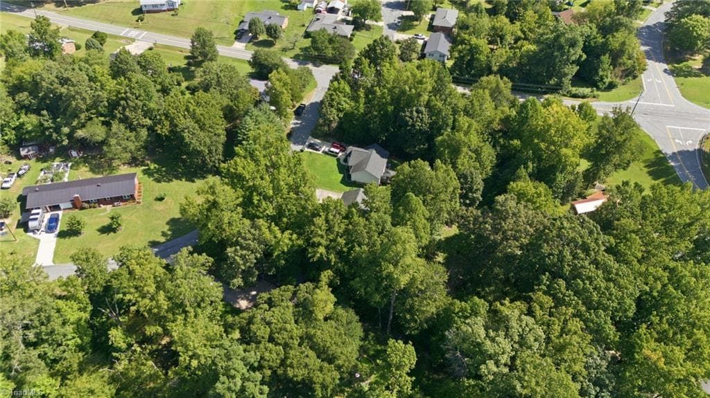Stick/Site Built at 314 Conrad Circle, Thomasville NC 27360, photo 47 of 50