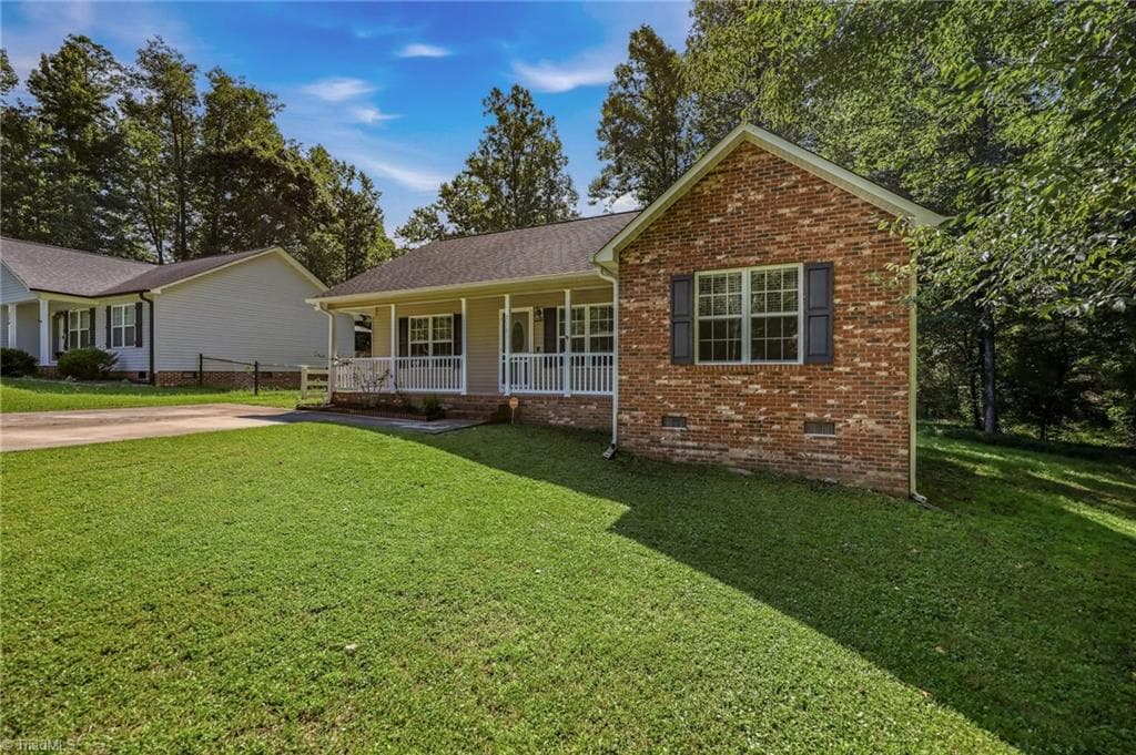Stick/Site Built at 314 Conrad Circle, Thomasville NC 27360, photo 49 of 50