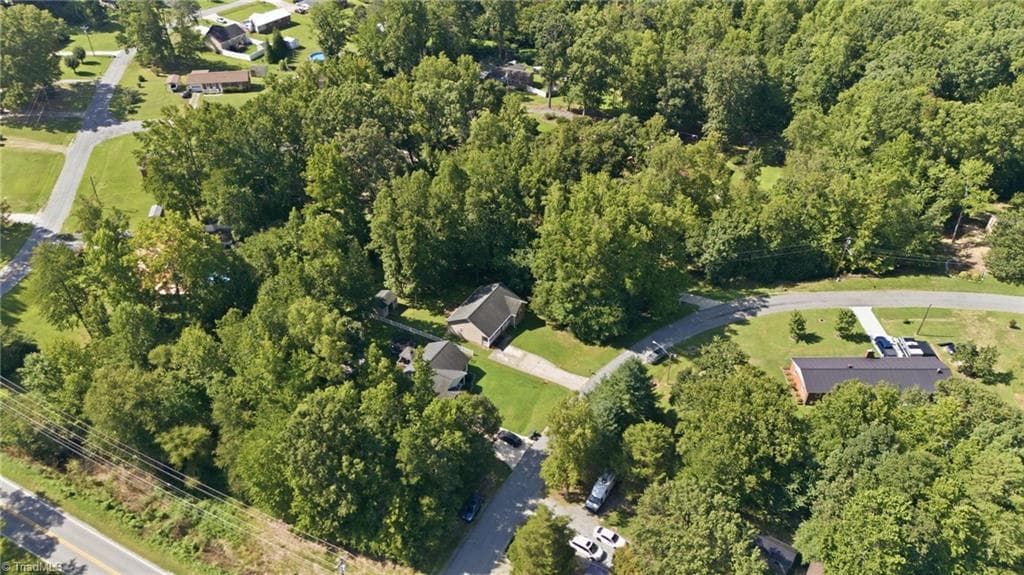 Stick/Site Built at 314 Conrad Circle, Thomasville NC 27360, photo 44 of 50