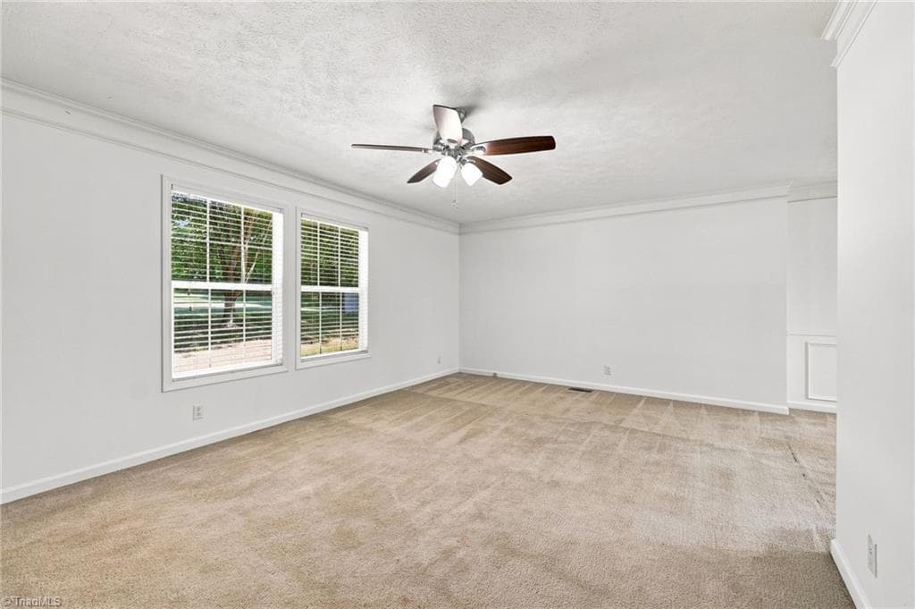 Manufactured Home at 4851 Murray Road, Winston-Salem NC 27106, Winston-Salem, photo 13 of 32