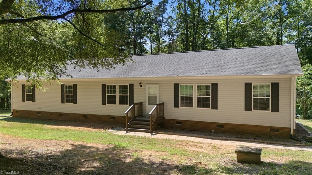 Manufactured Home at 4851 Murray Road, Winston-Salem NC 27106, Winston-Salem, photo 30 of 32