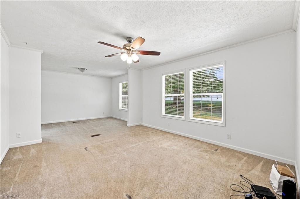 Manufactured Home at 4851 Murray Road, Winston-Salem NC 27106, Winston-Salem, photo 15 of 32
