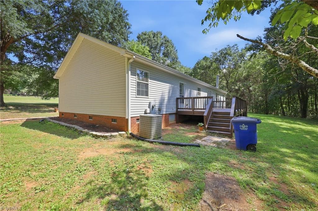 Manufactured Home at 4851 Murray Road, Winston-Salem NC 27106, Winston-Salem, photo 25 of 32